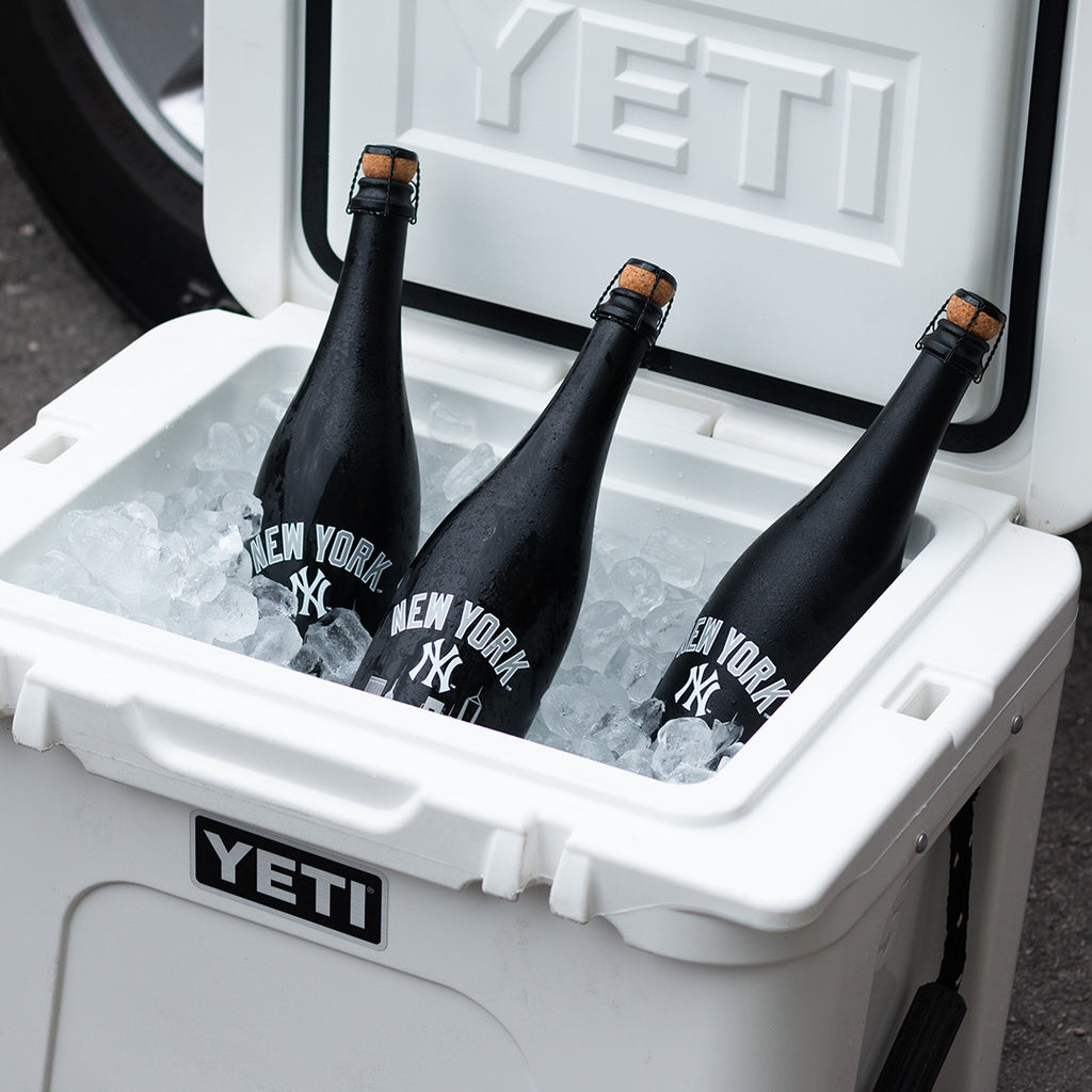 New York Yankees Skyline Series Black Bubbly 3 Pack